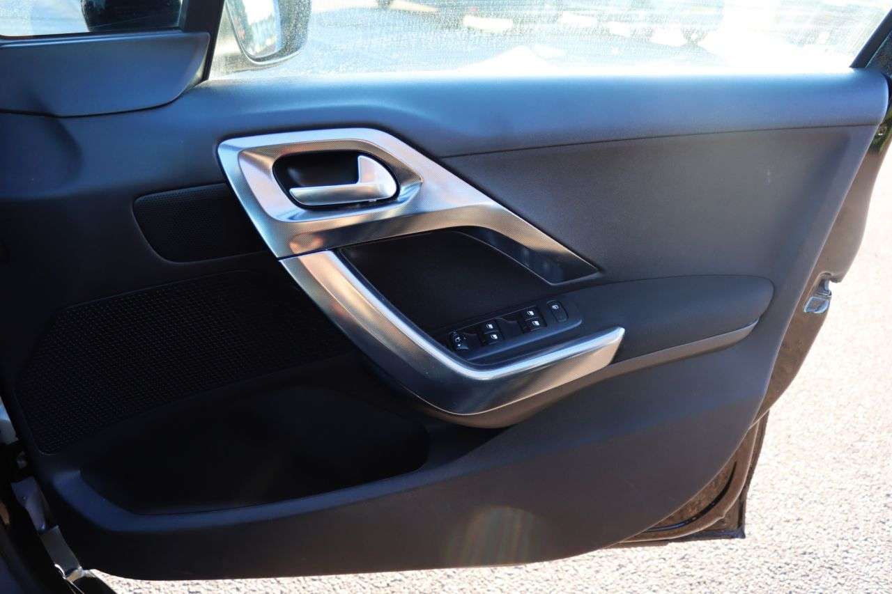 2016 PEUGEOT 2008 2016 PEUGEOT 2008