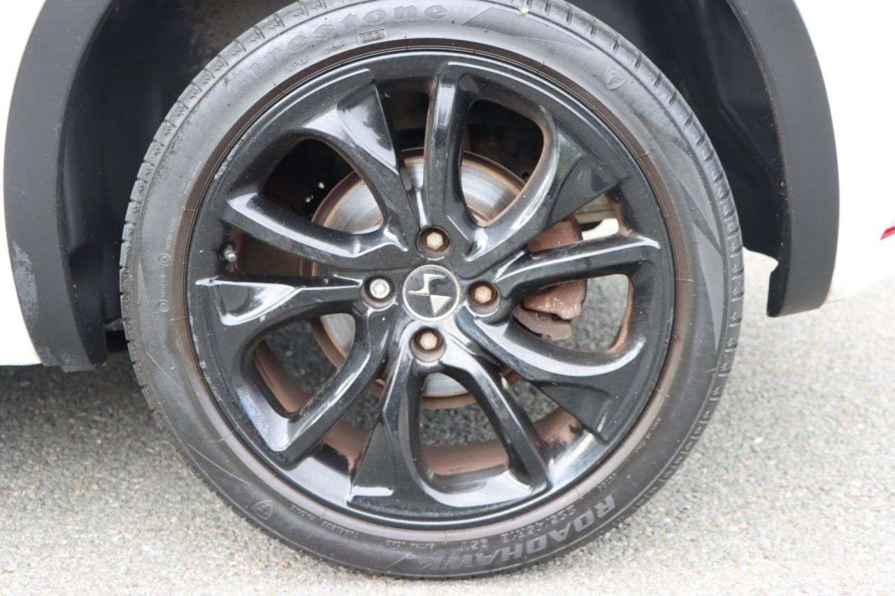 2017 DS AUTOMOBILES DS 4 CROSSBACK 2017 DS AUTOMOBILES DS 4 CROSSBACK