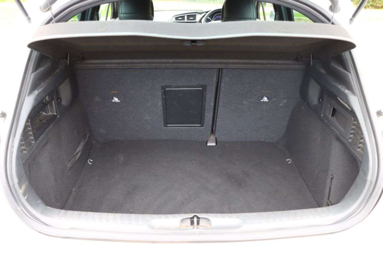 2017 DS AUTOMOBILES DS 4 CROSSBACK 2017 DS AUTOMOBILES DS 4 CROSSBACK