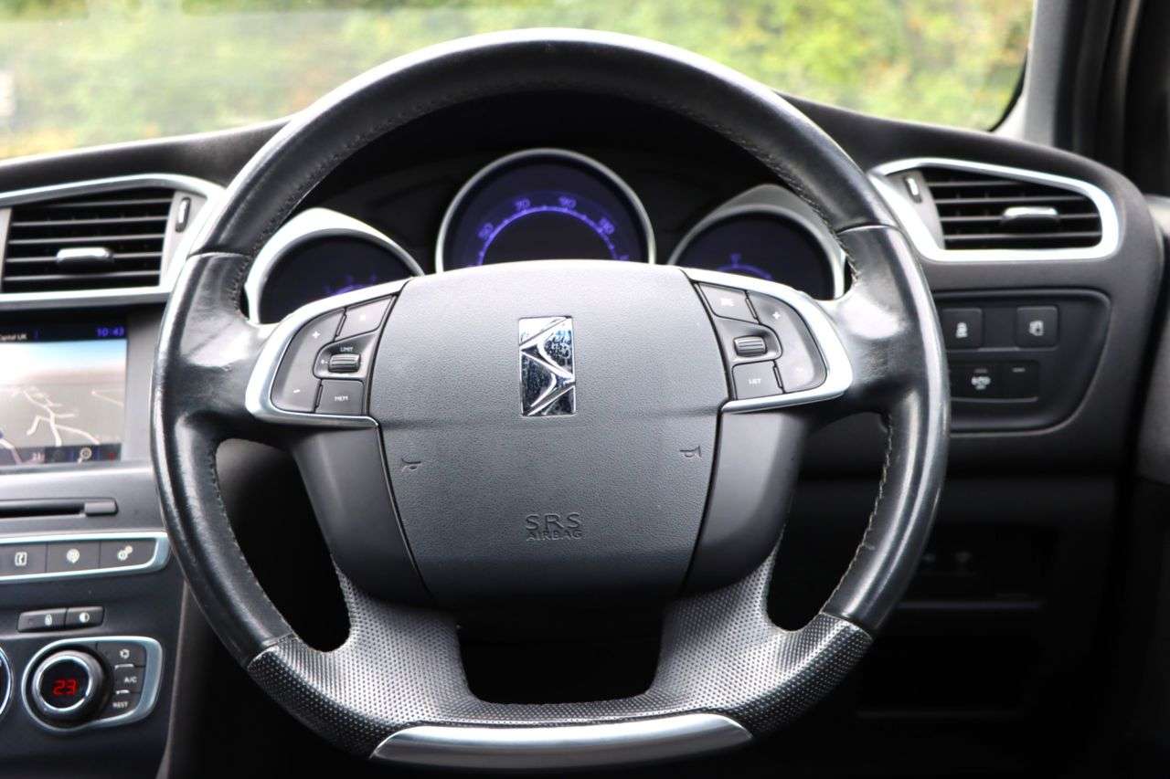 2017 DS AUTOMOBILES DS 4 CROSSBACK 2017 DS AUTOMOBILES DS 4 CROSSBACK