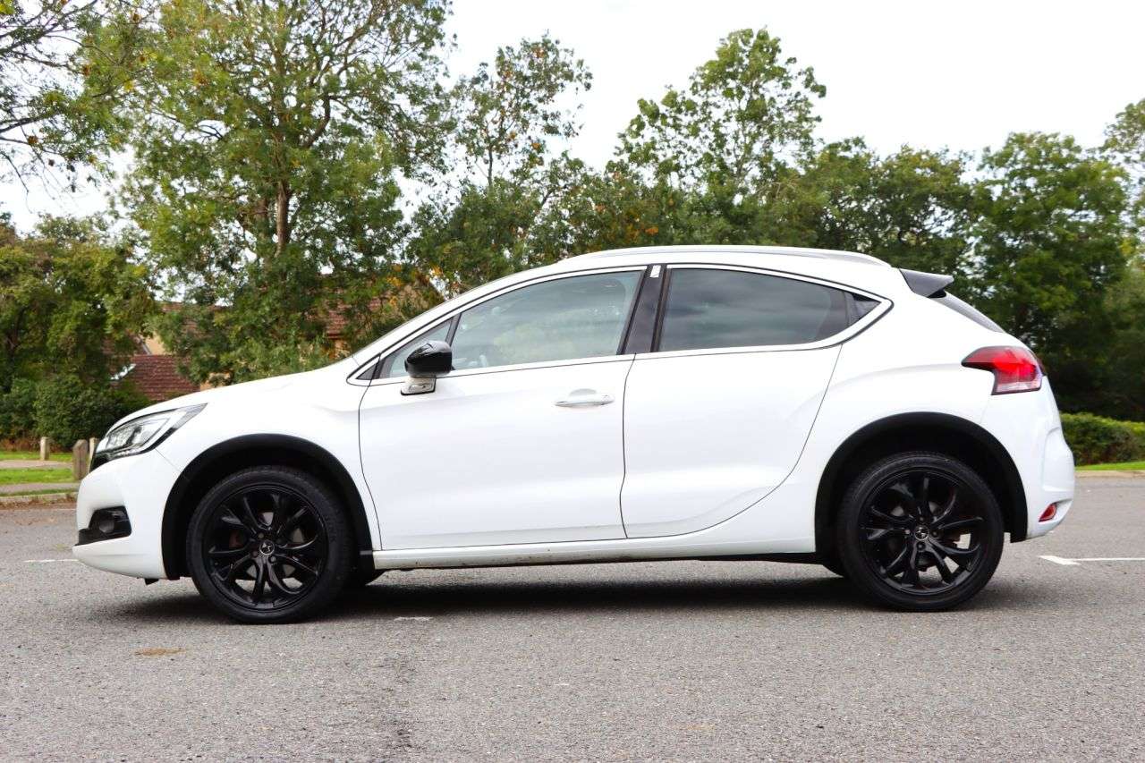 2017 DS AUTOMOBILES DS 4 CROSSBACK 2017 DS AUTOMOBILES DS 4 CROSSBACK