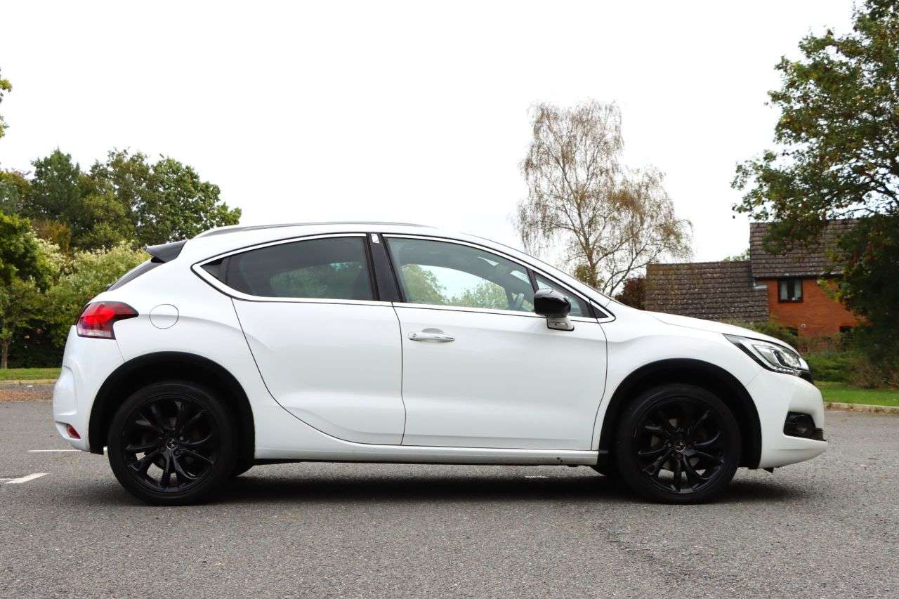 2017 DS AUTOMOBILES DS 4 CROSSBACK 2017 DS AUTOMOBILES DS 4 CROSSBACK