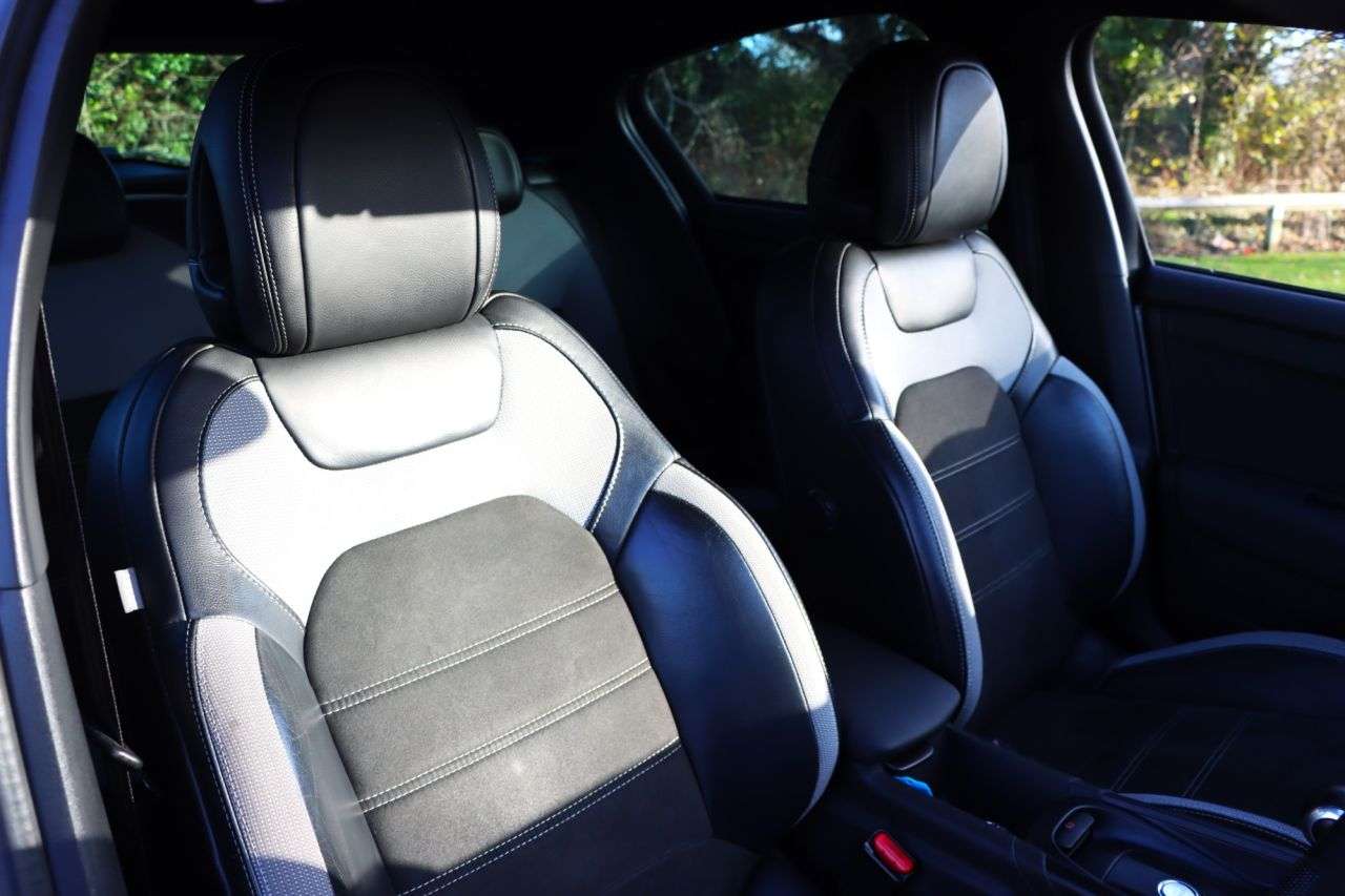 2017 DS AUTOMOBILES DS 4 CROSSBACK 2017 DS AUTOMOBILES DS 4 CROSSBACK