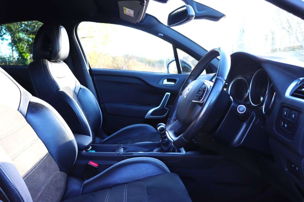 2017 DS AUTOMOBILES DS 4 CROSSBACK 2017 DS AUTOMOBILES DS 4 CROSSBACK