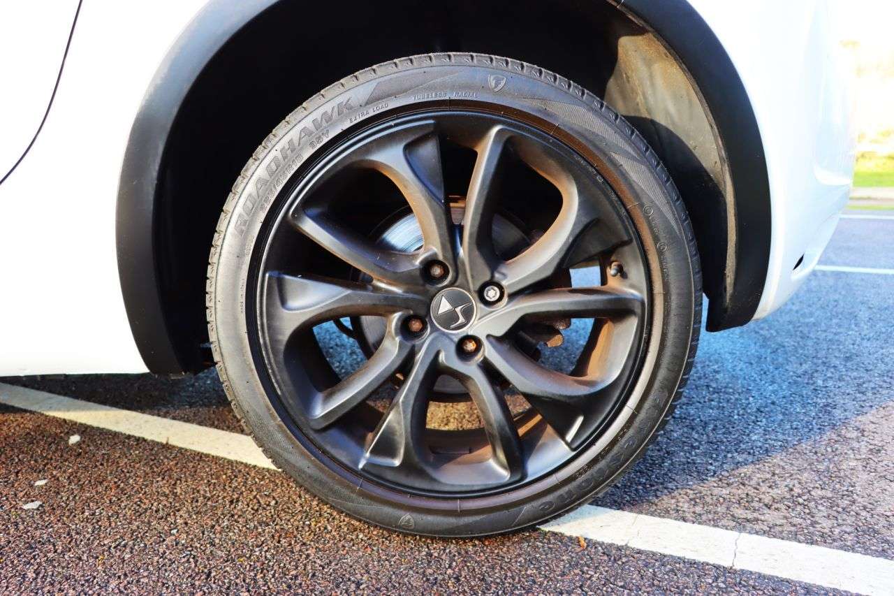 2017 DS AUTOMOBILES DS 4 CROSSBACK 2017 DS AUTOMOBILES DS 4 CROSSBACK