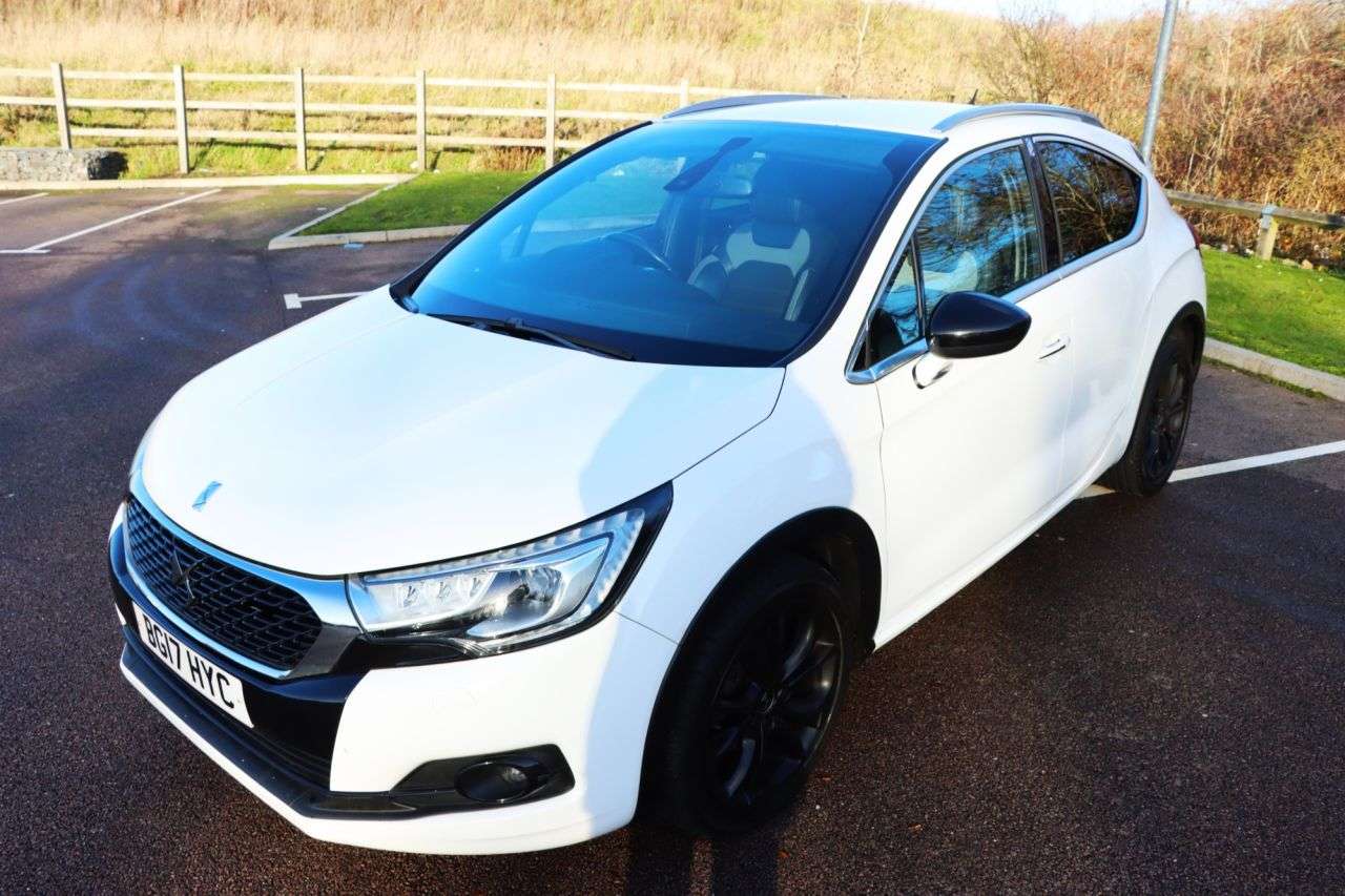 2017 DS AUTOMOBILES DS 4 CROSSBACK 2017 DS AUTOMOBILES DS 4 CROSSBACK