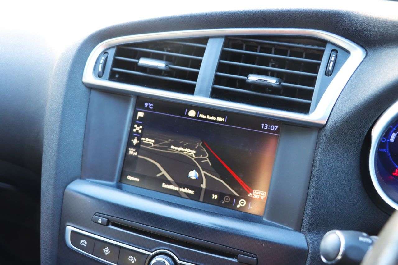 2017 DS AUTOMOBILES DS 4 CROSSBACK 2017 DS AUTOMOBILES DS 4 CROSSBACK