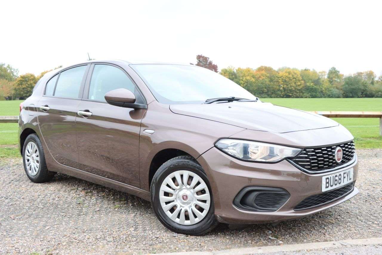 A 2018 FIAT TIPO 1.3 MultiJetII Easy Hatchback 5dr Diesel Manual Euro 6 (s/s) (95 ps) Just S A 2018 FIAT TIPO 1.3 MultiJetII Easy Hatchback 5dr Diesel Manual Euro 6 (s/s) (95 ps) Just S