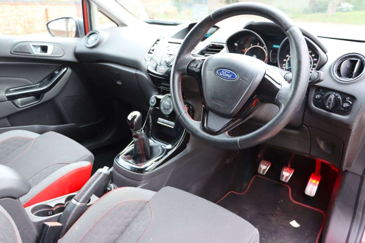 2015 FORD FIESTA 2015 FORD FIESTA