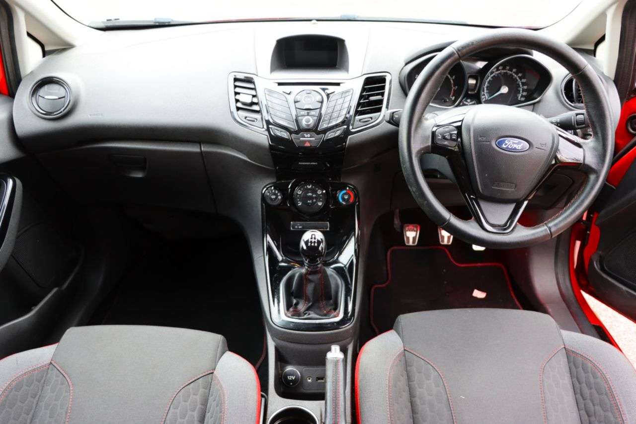 2015 FORD FIESTA 2015 FORD FIESTA