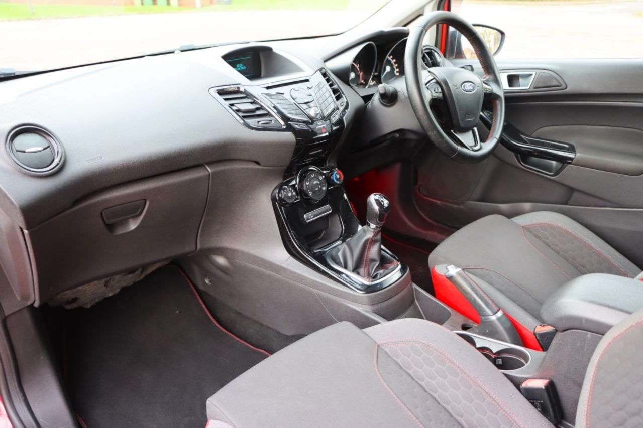 2015 FORD FIESTA 2015 FORD FIESTA