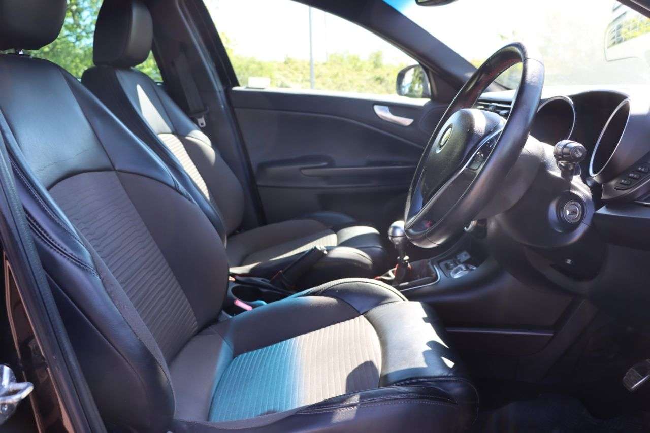 2014 ALFA ROMEO GIULIETTA 2014 ALFA ROMEO GIULIETTA