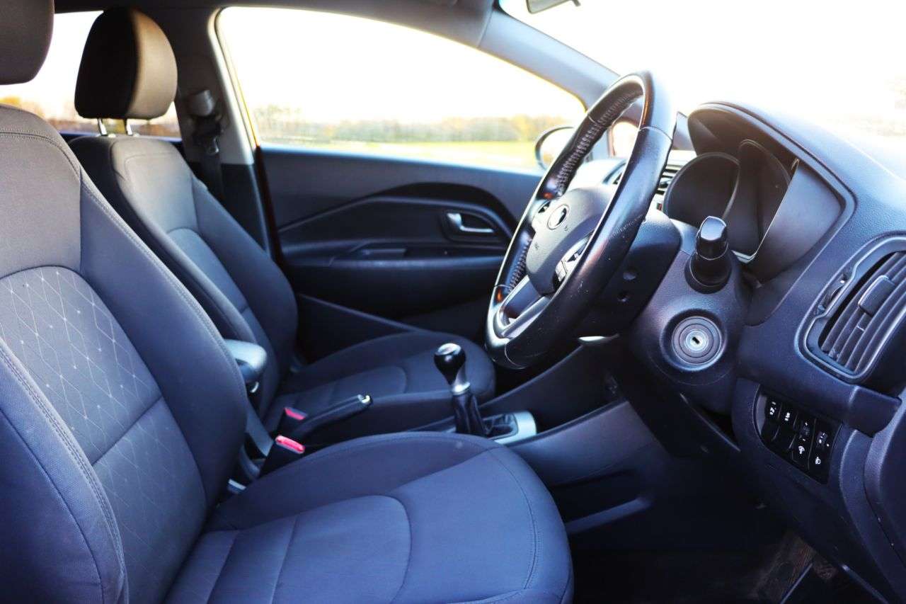 2016 KIA RIO 2016 KIA RIO