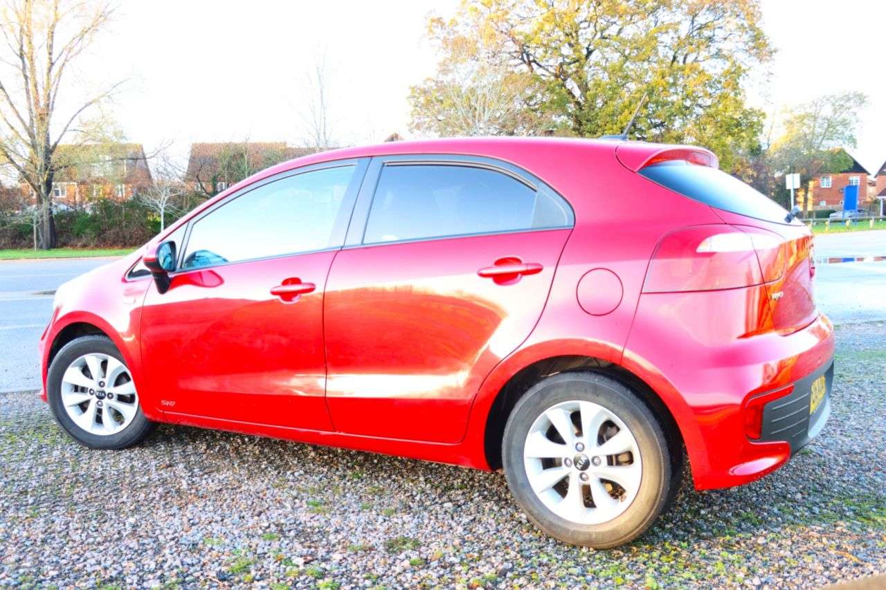 A 2016 KIA RIO 1.25 SR7 Hatchback 5dr Petrol Manual Euro 6 (84 bhp) Just Serviced Ready to A 2016 KIA RIO 1.25 SR7 Hatchback 5dr Petrol Manual Euro 6 (84 bhp) Just Serviced Ready to
