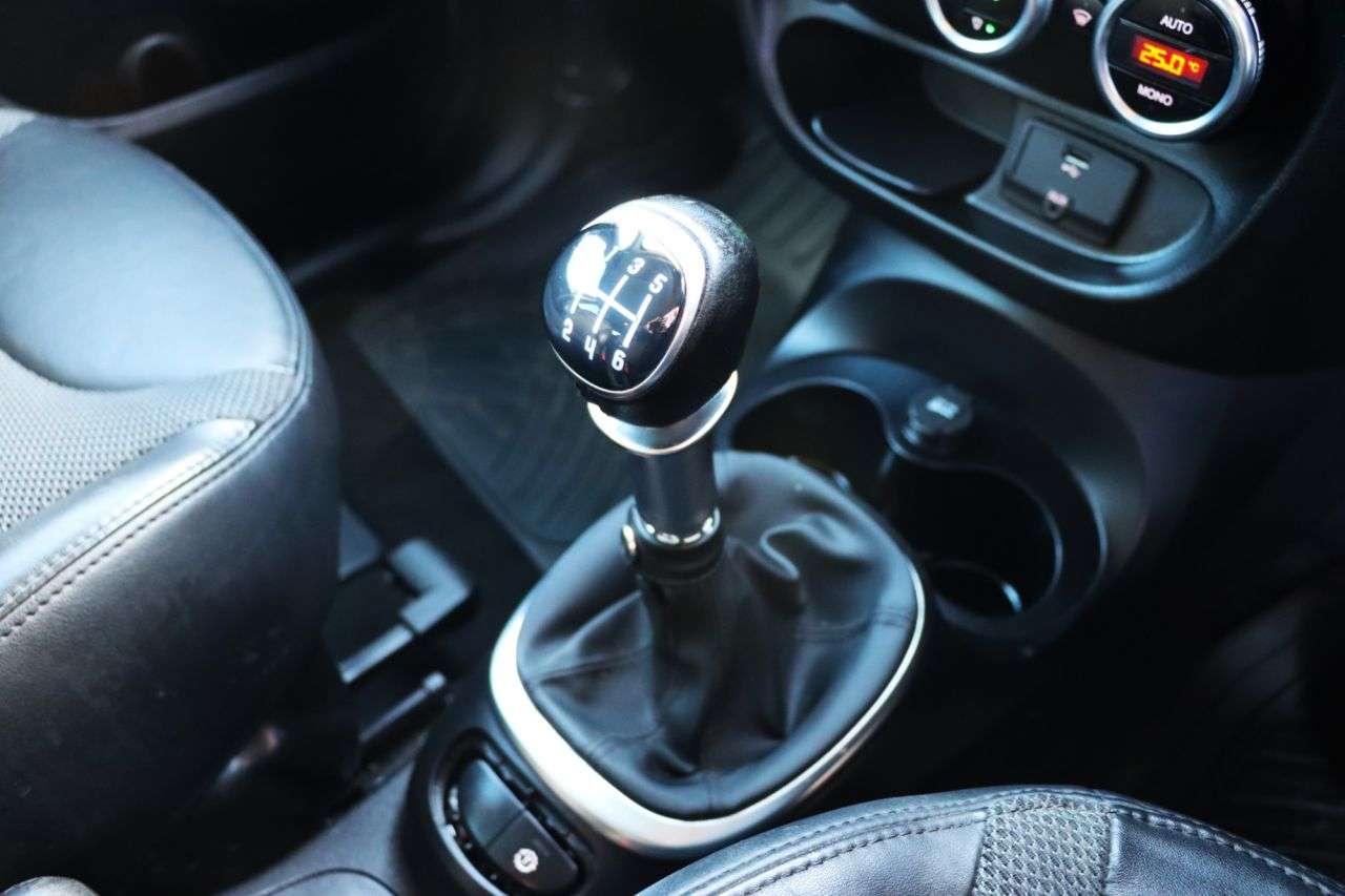 2014 FIAT 500L 2014 FIAT 500L