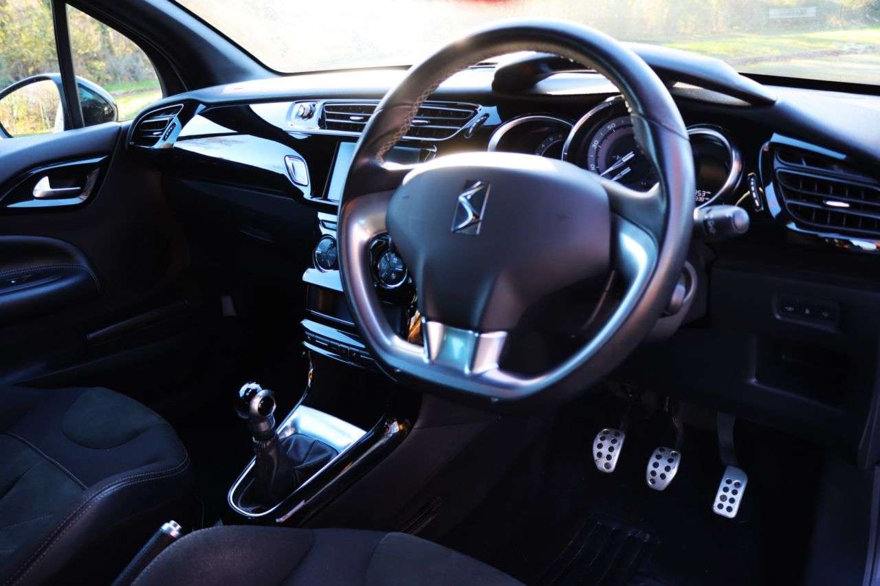 2016 DS AUTOMOBILES DS 3 2016 DS AUTOMOBILES DS 3