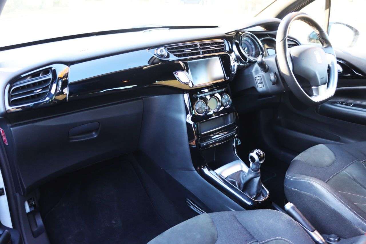 2016 DS AUTOMOBILES DS 3 2016 DS AUTOMOBILES DS 3