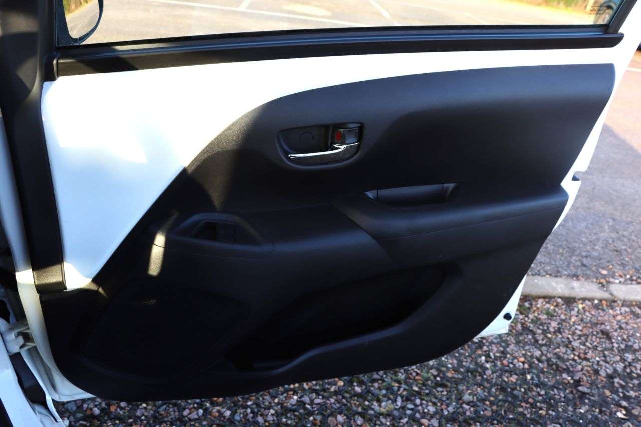 2014 PEUGEOT 108 2014 PEUGEOT 108