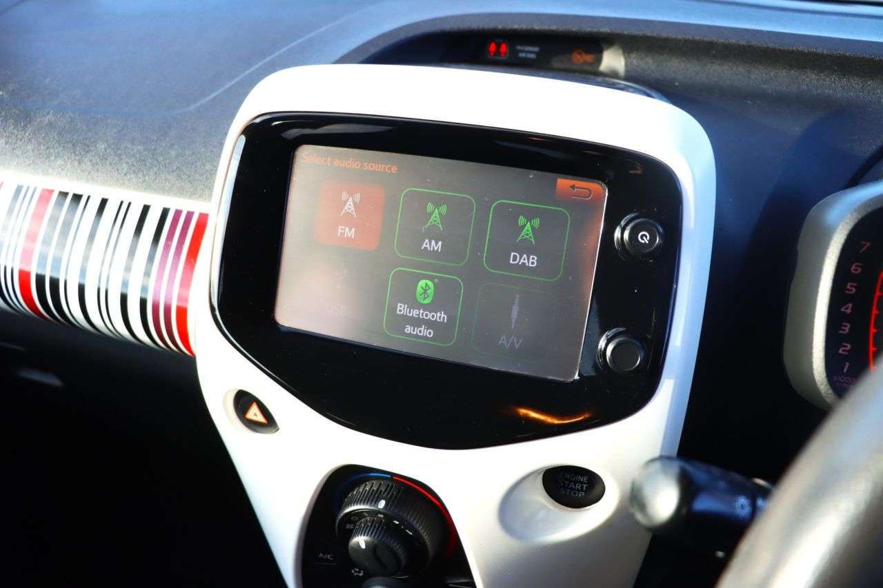 2014 PEUGEOT 108 2014 PEUGEOT 108