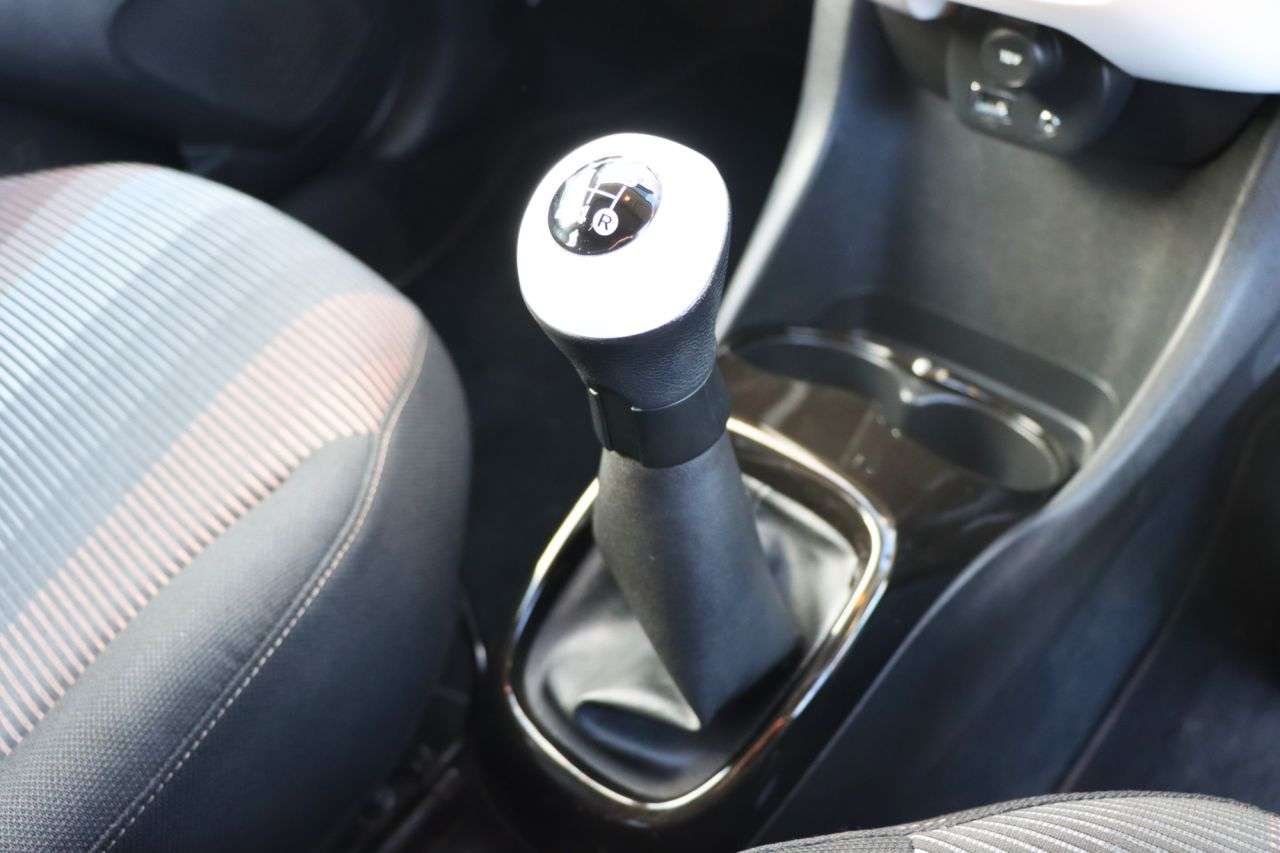 2014 PEUGEOT 108 2014 PEUGEOT 108