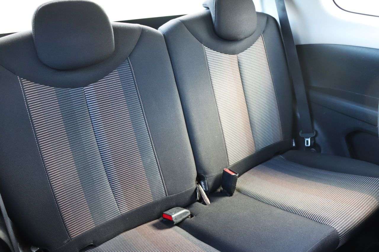 2014 PEUGEOT 108 2014 PEUGEOT 108