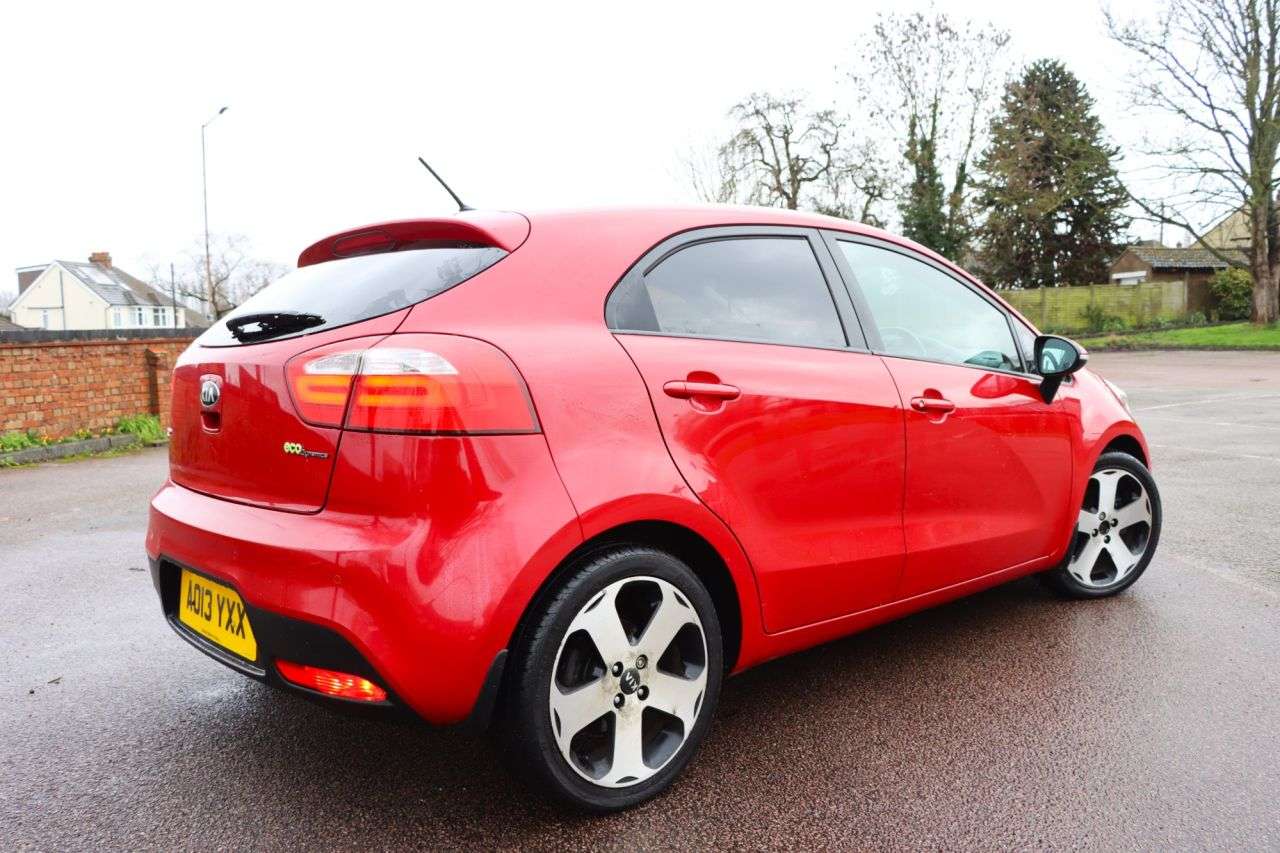 2013 KIA RIO 2013 KIA RIO