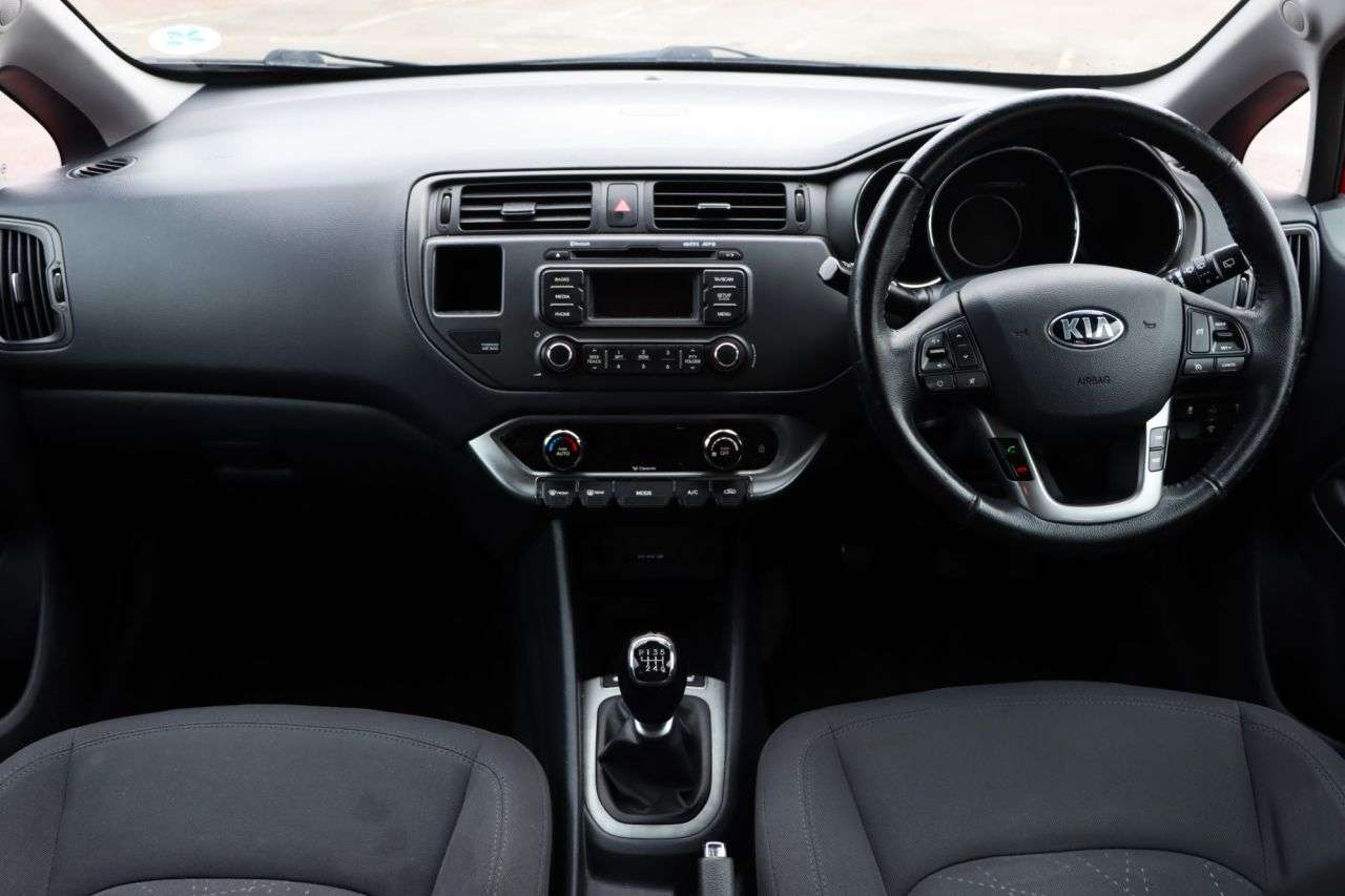 2013 KIA RIO 2013 KIA RIO