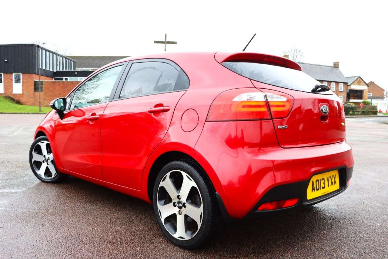 2013 KIA RIO 2013 KIA RIO
