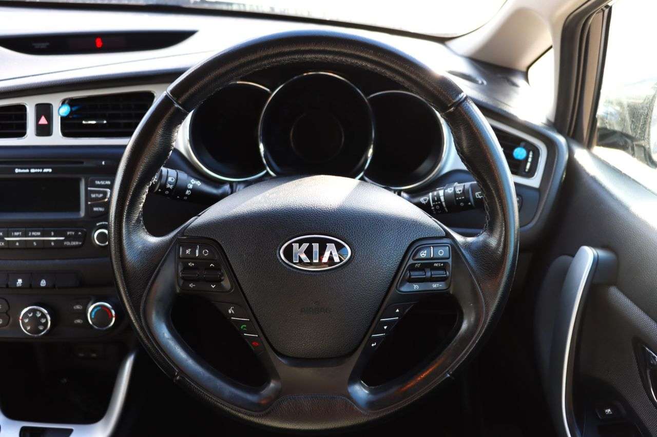 2014 KIA CEED 2014 KIA CEED