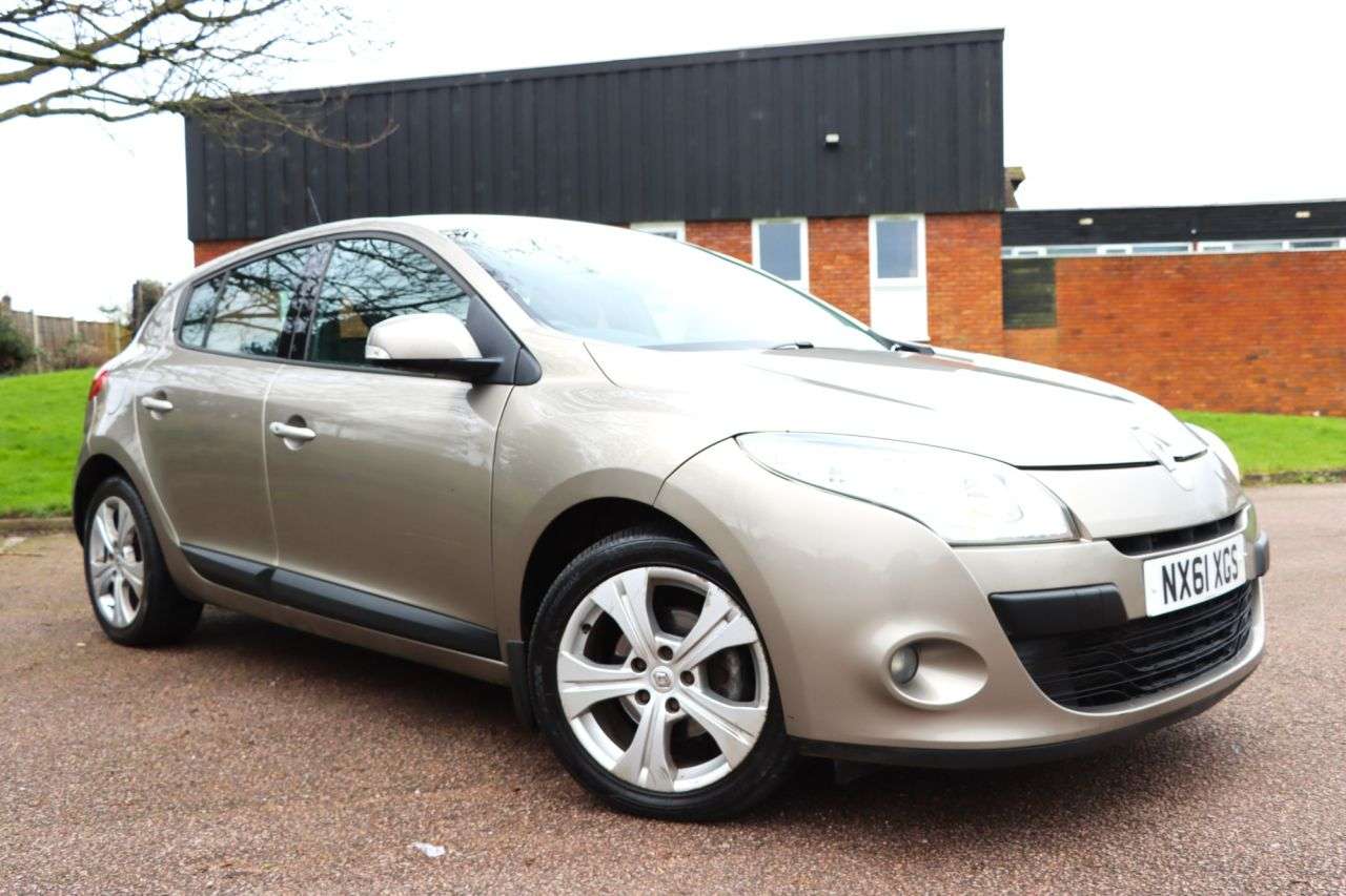 A 2011 RENAULT MEGANE DYNAMIQUE TOMTOM DCI ECO A 2011 RENAULT MEGANE DYNAMIQUE TOMTOM DCI ECO