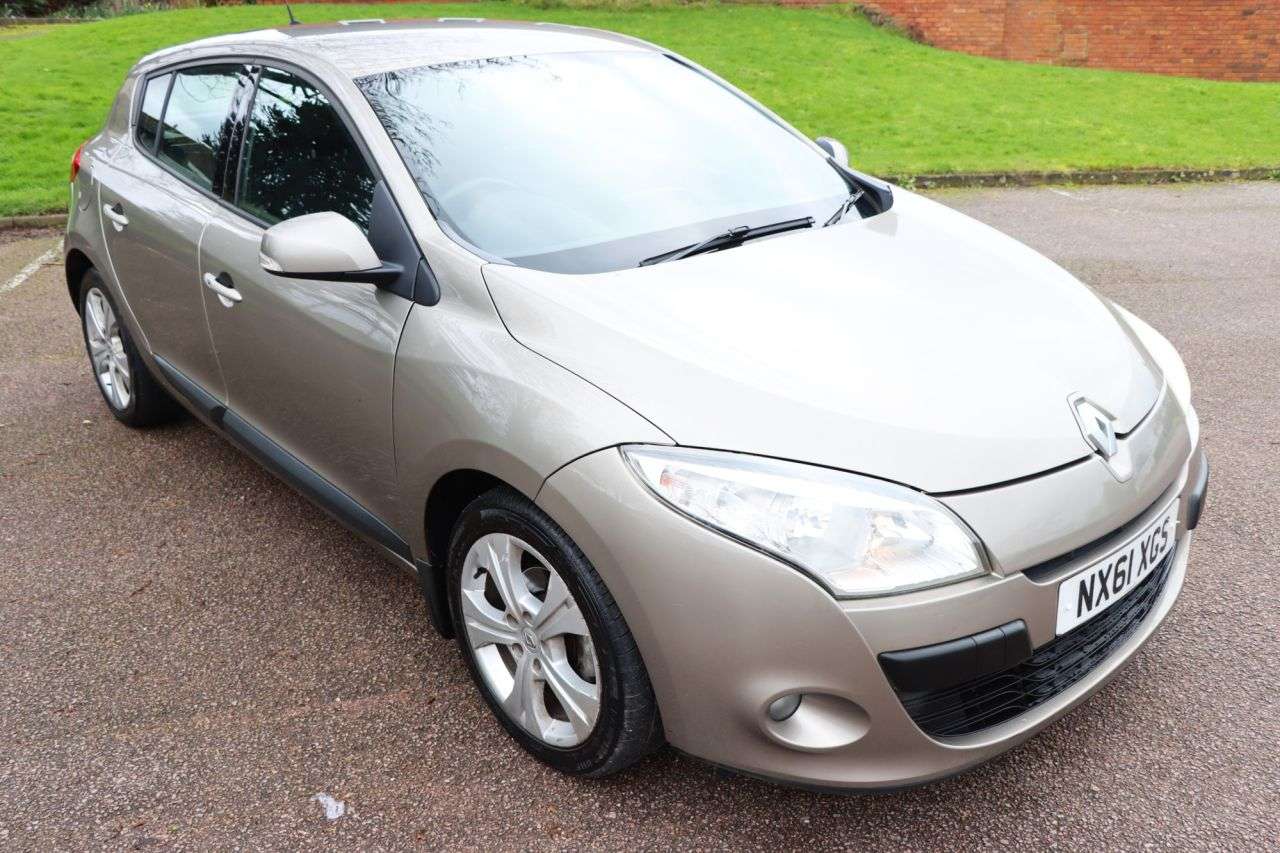 2011 RENAULT MEGANE 2011 RENAULT MEGANE