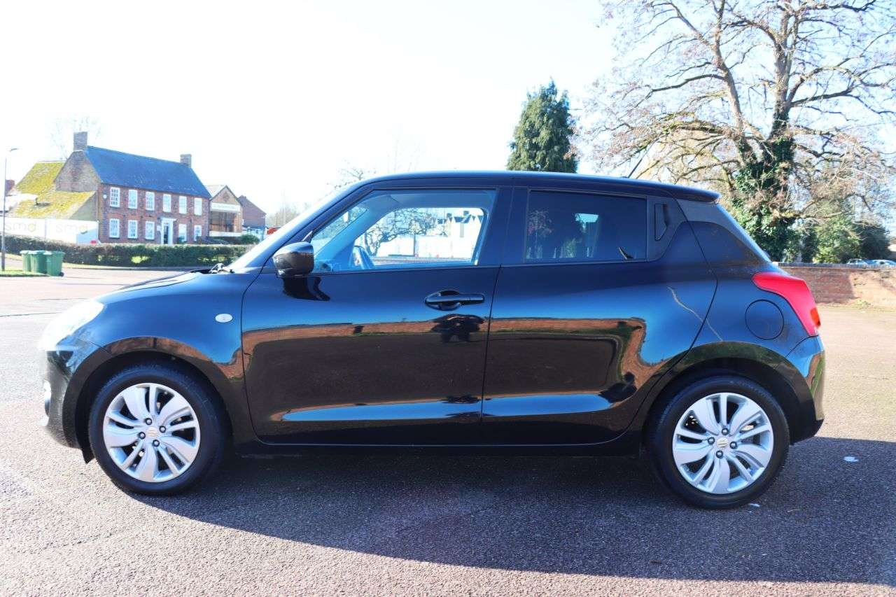 2017 SUZUKI SWIFT 2017 SUZUKI SWIFT