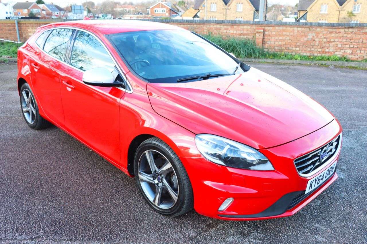 2014 VOLVO V40 2014 VOLVO V40