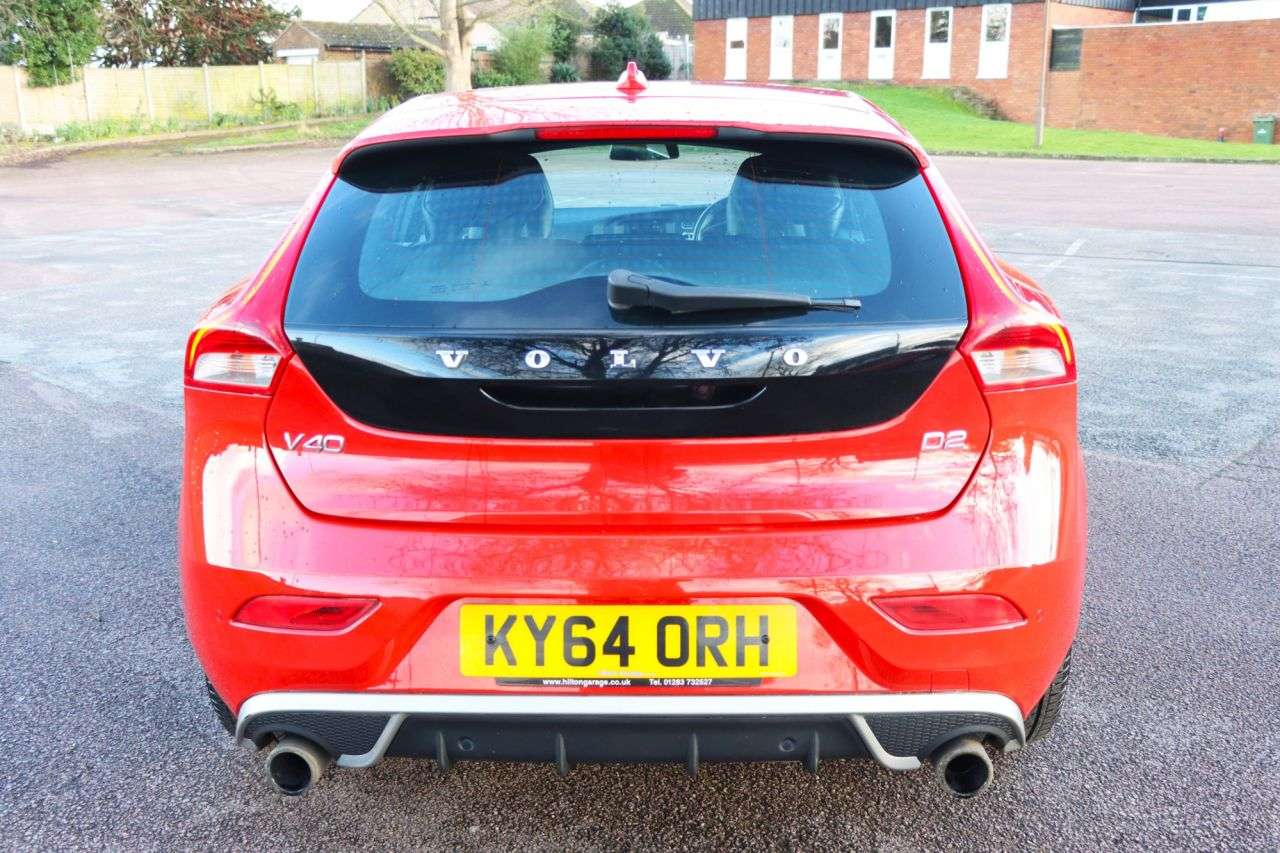 2014 VOLVO V40 2014 VOLVO V40