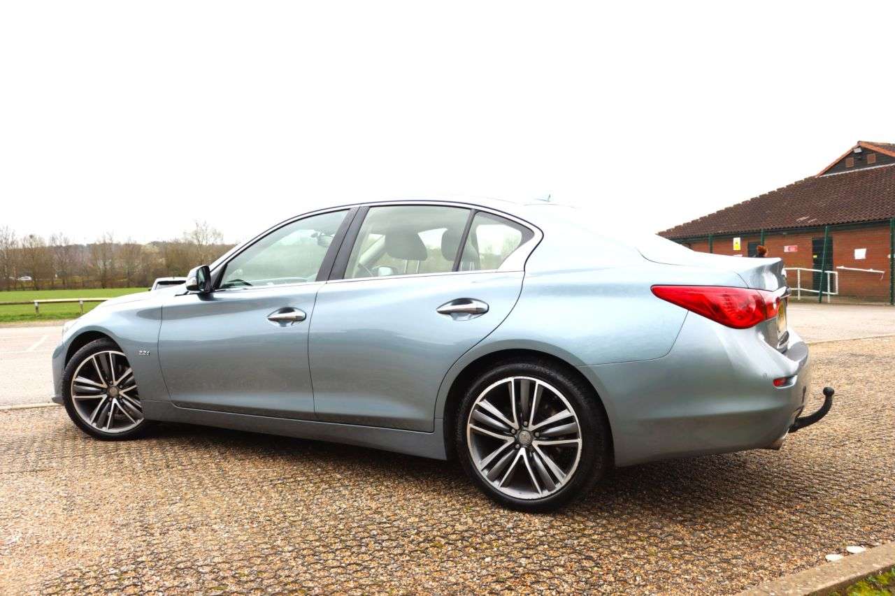 2015 INFINITI Q50 2015 INFINITI Q50