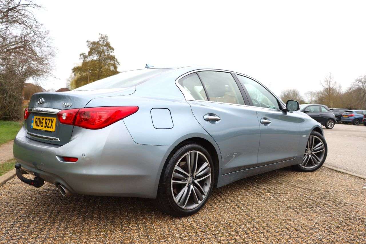 2015 INFINITI Q50 2015 INFINITI Q50