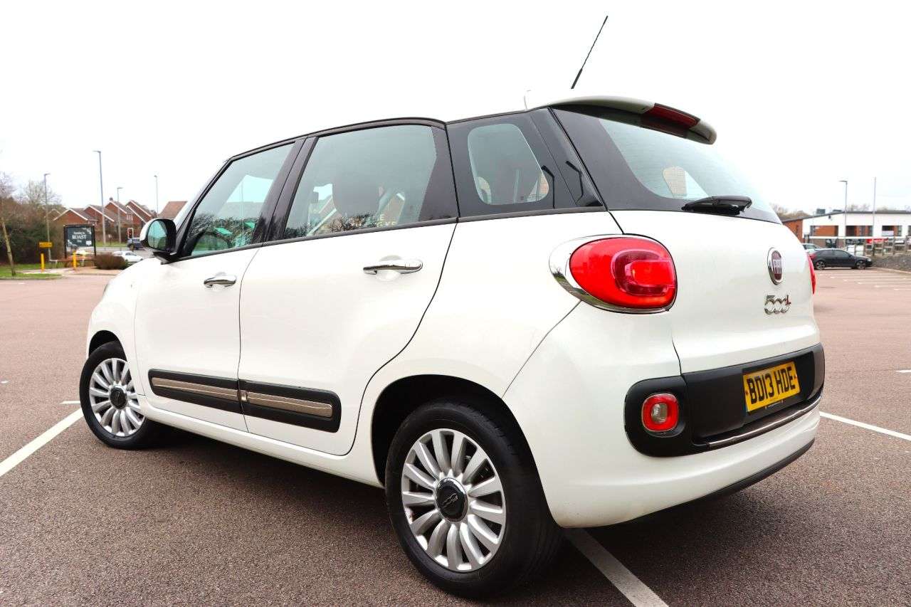 A 2013 FIAT 500L 1.4 Pop Star MPV 5dr Petrol Manual Euro 6 (95 bhp) Just Serviced Ready to D A 2013 FIAT 500L 1.4 Pop Star MPV 5dr Petrol Manual Euro 6 (95 bhp) Just Serviced Ready to D