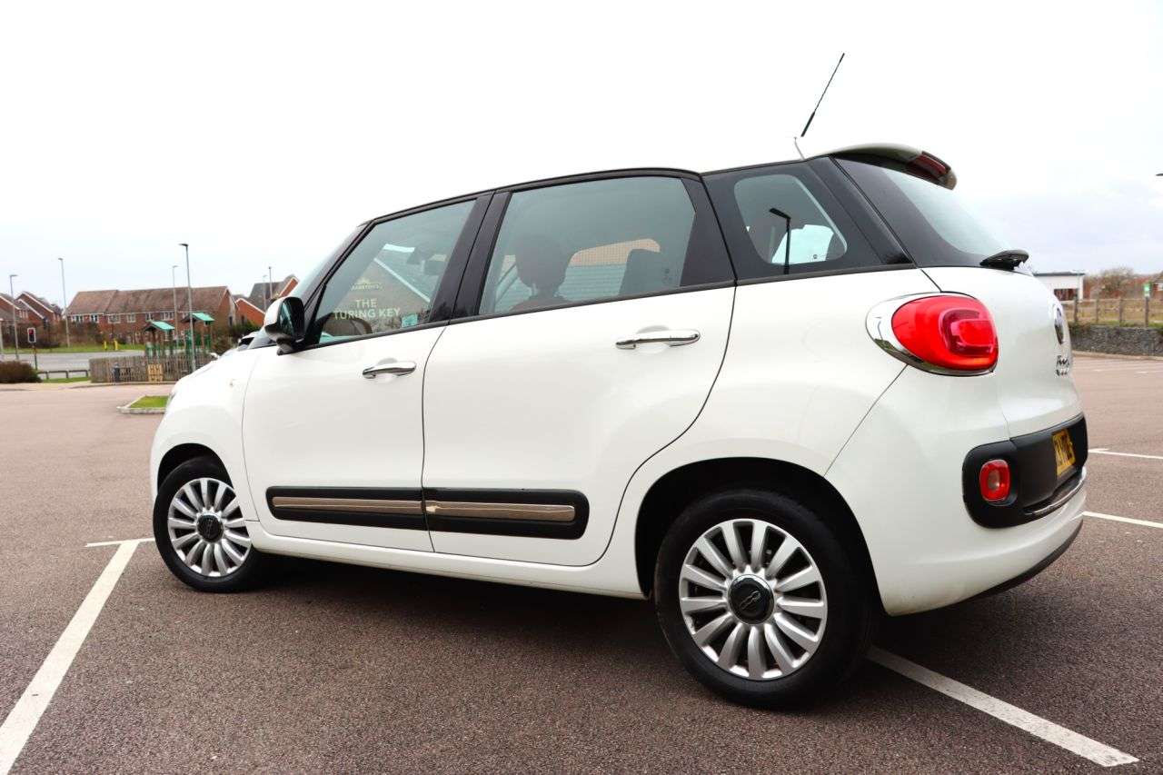 2013 FIAT 500L 2013 FIAT 500L