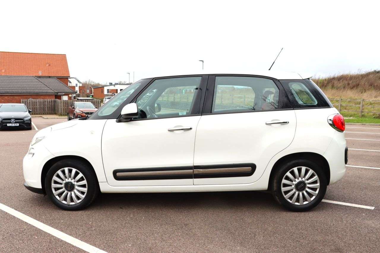 2013 FIAT 500L 2013 FIAT 500L