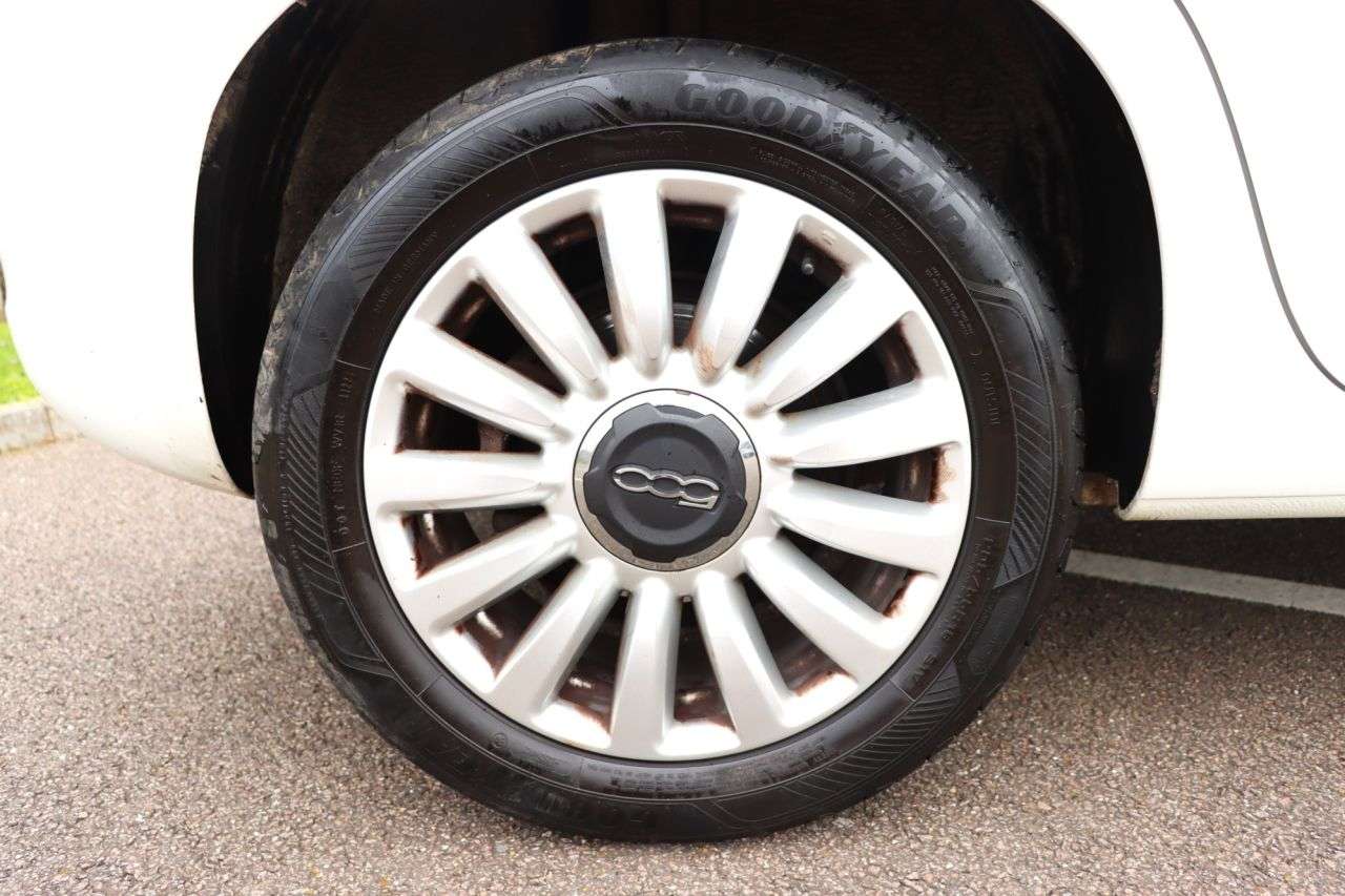 2013 FIAT 500L 2013 FIAT 500L