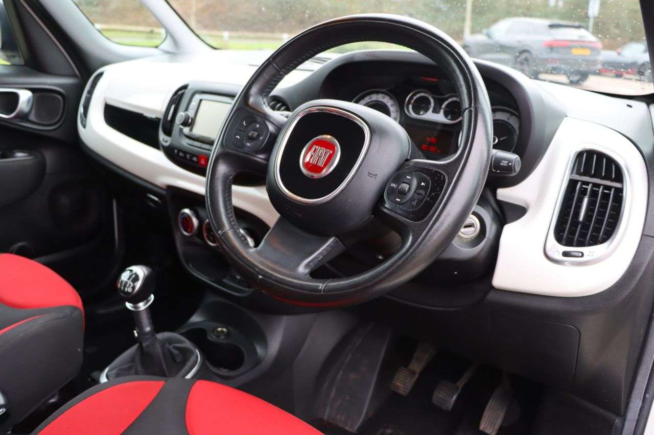 2013 FIAT 500L 2013 FIAT 500L