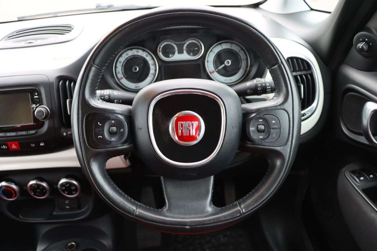2013 FIAT 500L 2013 FIAT 500L