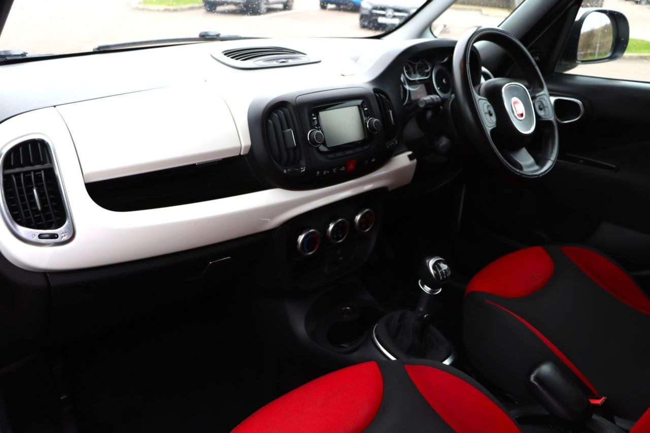 2013 FIAT 500L 2013 FIAT 500L