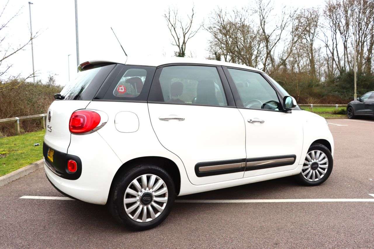 2013 FIAT 500L 2013 FIAT 500L