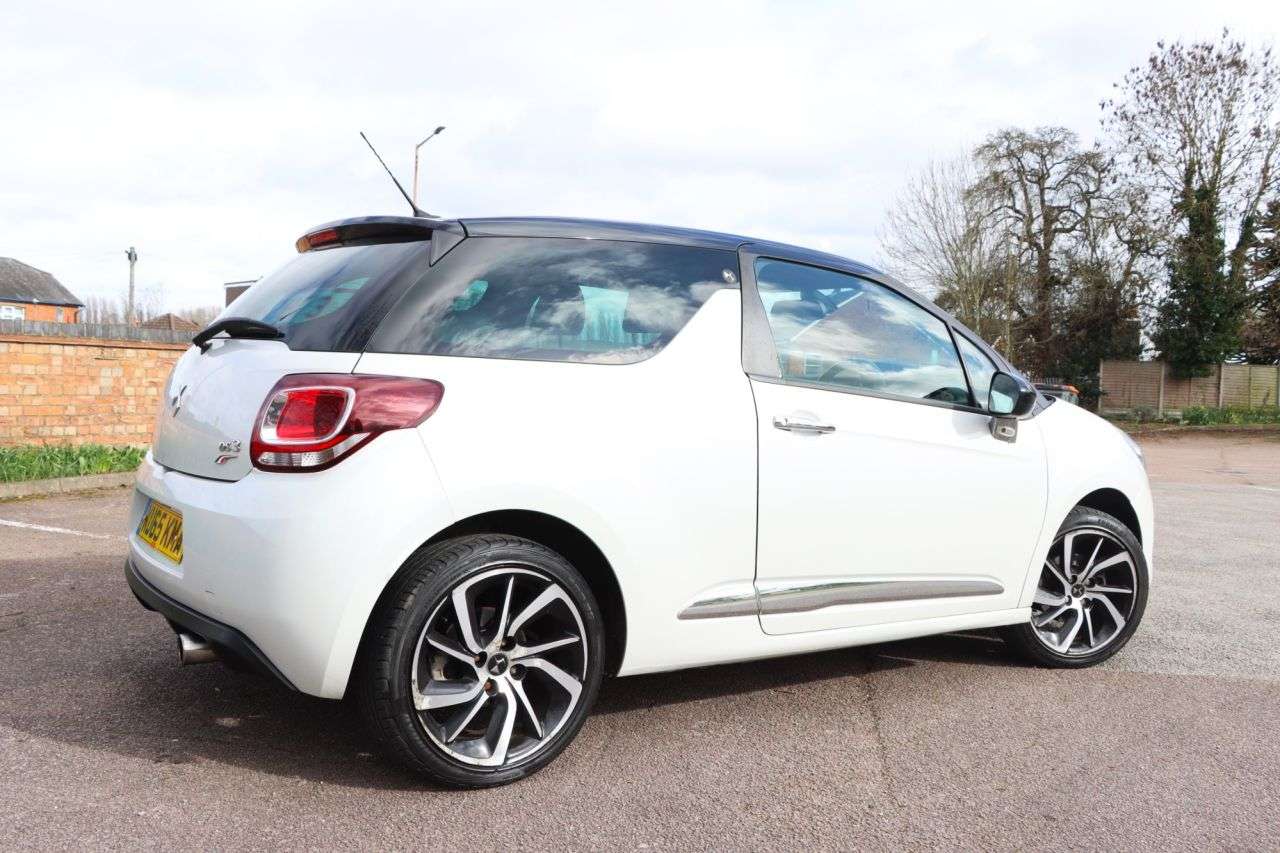 2015 DS AUTOMOBILES DS 3 2015 DS AUTOMOBILES DS 3