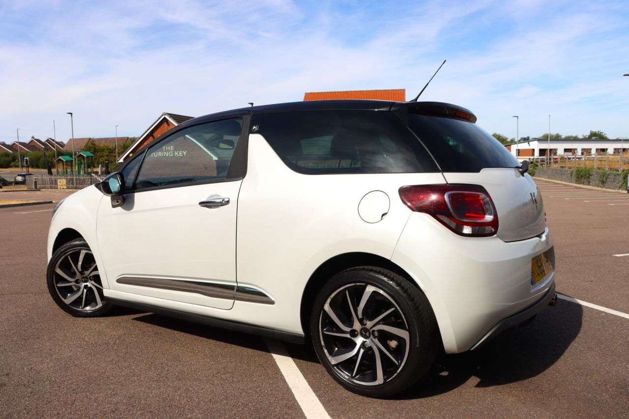 2015 DS AUTOMOBILES DS 3 2015 DS AUTOMOBILES DS 3