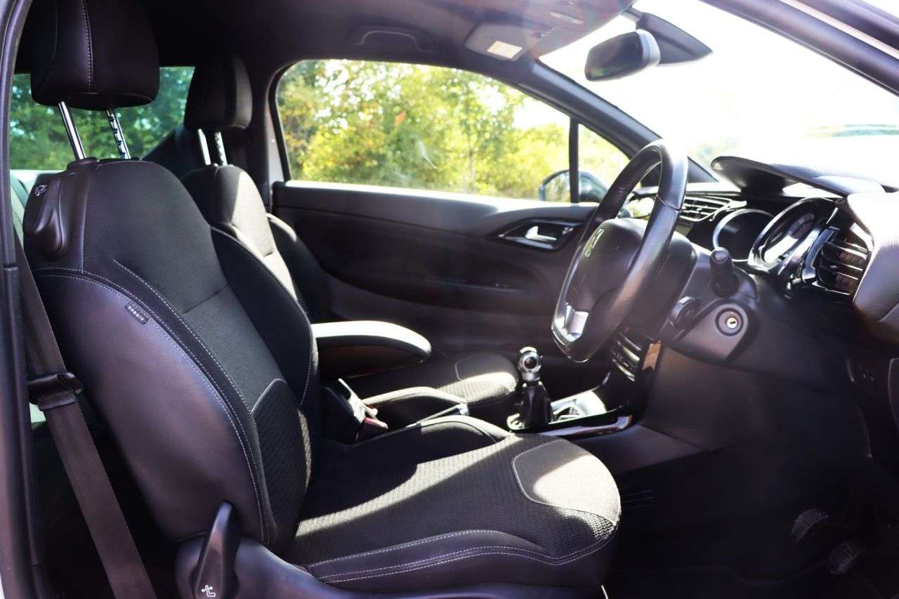 2015 DS AUTOMOBILES DS 3 2015 DS AUTOMOBILES DS 3