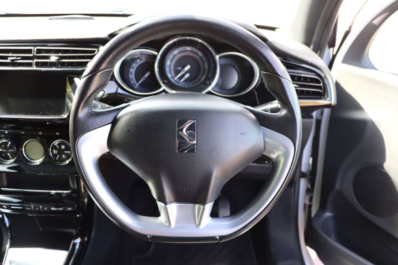 2015 DS AUTOMOBILES DS 3 2015 DS AUTOMOBILES DS 3