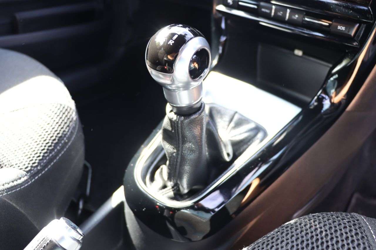 2015 DS AUTOMOBILES DS 3 2015 DS AUTOMOBILES DS 3