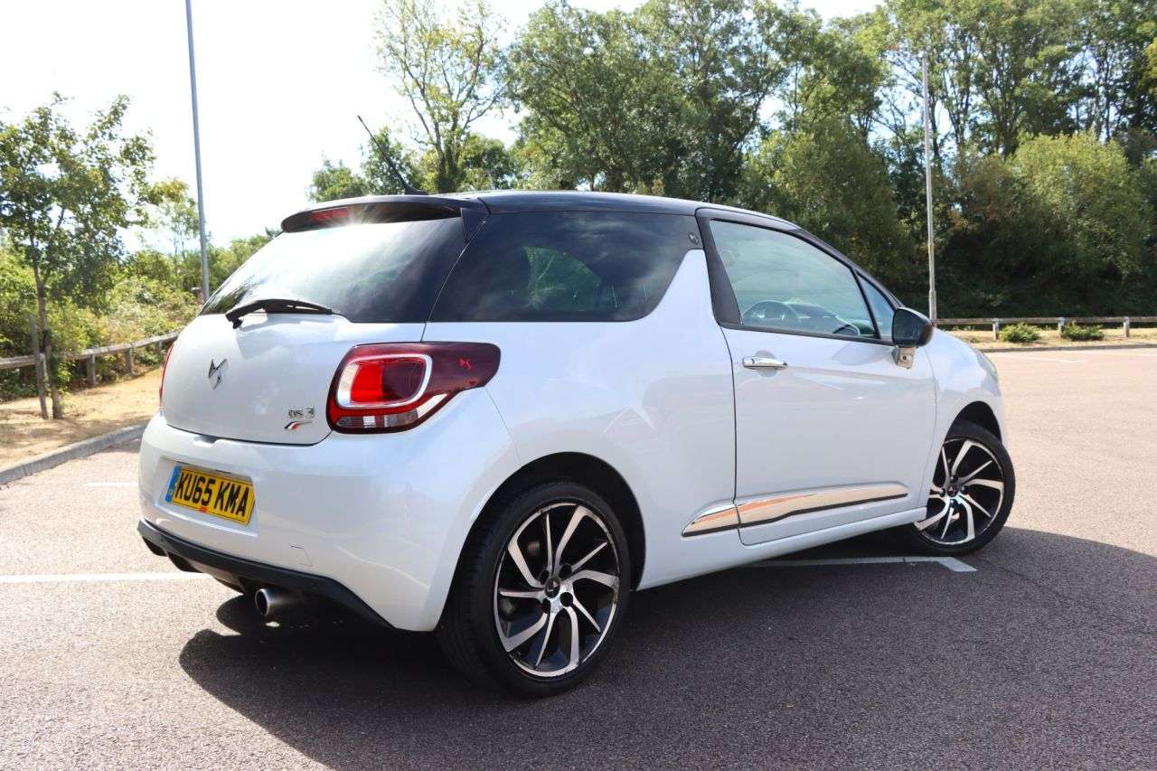 2015 DS AUTOMOBILES DS 3 2015 DS AUTOMOBILES DS 3